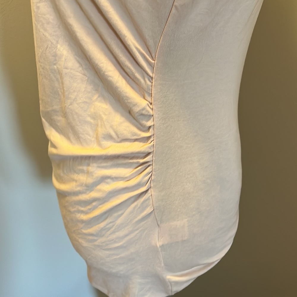 Cold shoulder top size medium - Picture 3 of 10